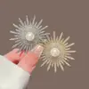 Broche de Girasol Elegante de Gama Alta Estilo 2026 con Adornos Completos de Diamante y Perla, Broche Versátil para Traje