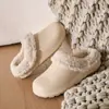 Novas pantufas de algodão de inverno femininas podem ser usadas na rua, com bico fechado, quentes, impermeáveis, antiderrapantes, de sola grossa, silenciosas, pantufas de algodão felpudo para o inverno