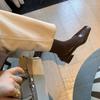 Piel de oveja suave para la cara diseño de punta cuadrada sensación de tacón grueso de 3 cm zapatos blancos de leche diseño retro de boca media costuras de cuero zapatos nuevos