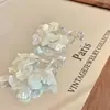 Pendientes de Plata de Ley S925 Estilo Francés con Borla de Pétalo de Concha y Circonita Brillante, Pendientes de Botón de Lujo Ligero de Nicho, Accesorios para Orejas Estilo Vacaciones en la Playa