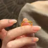 Anillo de Banda Lisa Cruz de Oro Chapado en Oro de 24 Quilates Retención de Color Fuerte Anillo para Dedo Índice Exquisito Diseño de Lujo Ligero Retro