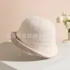 2024 Gorro de Pescador de Lana de Conejo Angora Larga Tejido para Mujer Invierno Cálido Gorro de Cuenca Color de Contraste Lado Inclinado de Cuenca Lujo