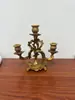 Candelabro Barroco Vintage de 3 Brazos de Resina, Portavelas Dorado Antiguo con Vasos de Aluminio para Boda y Decoración de Mesa del Hogar