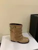 Botas femininas com fivela de tira trançada estilo retrô, novo modelo 2026, botas de tornozelo com salto grosso, botas de motociclista, botas western cowboy