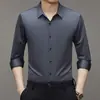 Camisa Casual Versátil de Manga Larga para Hombre, Color Sólido, Sin Planchar, Primavera y Otoño 2025, Top para Hombre de Negocios, Venta al por Mayor