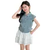 Conjunto de dos piezas para niñas 2026 Verano Estilo Coreano Chaleco de Mezclilla Delgado Falda con Capas y Adorno de Encaje para Niños Mayores