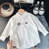 Colección Primavera 2026 Moda Infantil Camisa de Algodón de Manga Larga Estilo Coreano de Moda con Cuello Pequeño Venta al por Mayor
