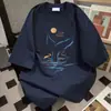 Camiseta de manga curta para casal com estampa de cauda de peixe em seda de leite, corte solto, unissex, moderna e versátil, tendência