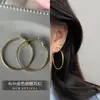 Brincos com Acabamento Metálico como os da Zhao Lusi, Elegantes e Simples, Brincos de Luxo Leve e de Alta Qualidade para Mulheres