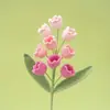 Ramo Mixto Tejido a Mano de Ramas de Flores de Lirio del Valle y Flores de Hilo para el Día de San Valentín Chino, un Producto Terminado como Regalo de Cumpleaños para Novia