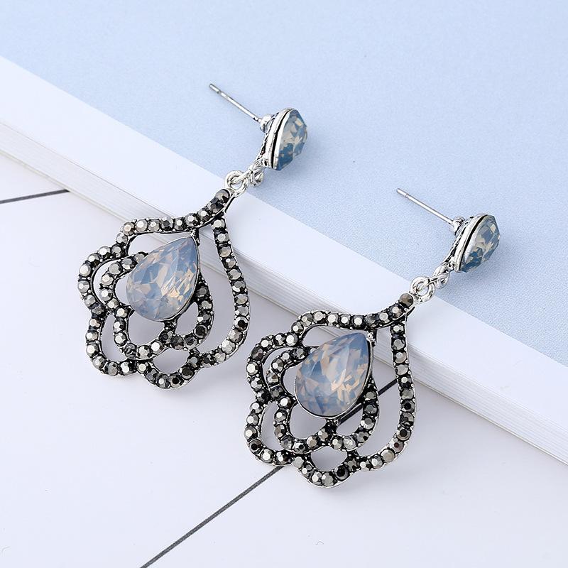 3727267523_1079086986