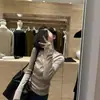 Cardigã de Malha com Gola V e Botões para Mulheres Outono Inverno Suéter Camada Interna Senso de Design Temperamento Nicho Manga Longa Roupa de Camada Interna Top Emagrecedor