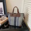 Bolsa de Lona Transfronteiriça para Mulheres, Nova Bolsa Versátil de Ombro Transversal Verão 2026, Bolsa de Mão Popular de Venda Quente deste Ano, Bolsa Saco