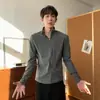 Camiseta de terciopelo alemán gris oscuro con cuello semi-alto y manga larga para hombre, cálida para otoño e invierno, ajuste slim, ropa deportiva tipo americano para fitness