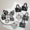 Bolsa Pequena de Feltro Fragrante Outono e Inverno Acessórios de Aplicação Acessórios de Cabelo Retrô Flores para Sapatos DIY Broche para Roupas Infantis Decoração para Capa de Celular