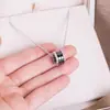 Versión Alta CNC Collar de Cerámica Baojia para Mujer Oro Rosa Primavera Hombrecito Rojo Estilo Benéfico Cadena para Clavícula Cintura Pequeña