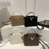 2026 Invierno Nuevo Estilo Letra Moda Retro Popular Gran Capacidad Casual Simple Bolso de Hombro Bolso Cruzado para Mujeres