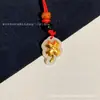 Pingente de Bodhisattva Guanyin de Jade Incrustado em Ouro Puro Exquisito Colar Criativo de Trevo de Quatro Folhas Presente Pequeno para Feriados de Negócios Venda por Atacado