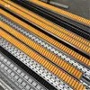 Chapa Metálica Recubierta Tira Lisa Reforzada Engrosada Estante de Servicio Pesado Rodillo Deslizante Guía de Riel Bordillo Guía Polea Riel Aleación de Aluminio