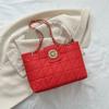 Bolso de Hombro Tipo Tote para Mujer 2023 Primavera y Verano Nuevo, Bordado Rombo, Estilo Simple y Atmosférico para el Trabajo