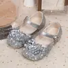 Zapatos de Princesa de Rendimiento para Niñas con Suelas Suaves 2026 Zapatos Mary Jane Brillantes con Pedrería de Cuero Zapatos de Vestir de Cristal para Niños Primavera y Verano