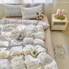 Nuevo Conjunto de Cuatro Piezas de Cachemir para Planta Azul Claro Lunares Estampado de Oso de Dibujos Animados Fibra Química Suave Ropa de Cama para Estudiante Dropshipping Disponible