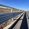 Guardarraíles de Cartón Corrugado Personalizados, Barreras de Seguridad para Carreteras Rurales, Guardarraíles de Aislamiento de Acero Pintados con Spray, Guardarraíles Corrugados de Dos Ondas para Carreteras de Alta Velocidad