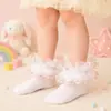 Calcetines de baile para niñas al por mayor transfronterizos, calcetines de satén con encaje de doble capa y volantes, calcetines cortos transpirables para niños estilo princesa bebé