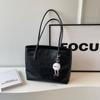 Bolso Transfronterizo para Axila Estilo Coreano Único de Nicho Bolso de Hombro con Relieve para Estudiante Universitario Bolso Tote para Viajes Bolsos