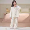 Pijama lindo de algodón puro para niñas 2026 nuevo de primavera y otoño ropa de otoño para niñas de algodón 100% manga larga holgada ropa para el hogar para uso en exteriores