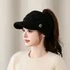 Gorra de béisbol abierta para mujer de otoño e invierno para deportes al aire libre, adelgazante, versátil, moderna, gorro de punto cálido al por mayor