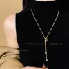 Anillo Dorado Casual Retorcido Collar Largo para Mujer en Otoño e Invierno, Cadena de Suéter de Moda y de Alta Gama, Collar Versátil