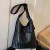 Bolsa feminina grande de capacidade, tecida, estilo vintage, nova tendência primavera 2026, bolsa de ombro e transversal tipo balde, estilosa