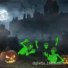 Nova Placa de Jardim de Esqueleto de Halloween com Decoração de Cemitério Brilhante, Mão de Esqueleto Preta Refletiva para Festa de Terror