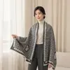 Rebozos en stock enviados directamente de fábrica, rebozos y bufandas jacard de camelia con borlas para mujer, modelo nuevo más vendido para comercio transfronterizo, regalo para maestro