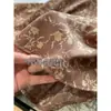 Vestido Estampado Maillard Retrô Francês de Comprimento Médio com Mangas Bufantes e Decote V para Mulheres Novo Estilo de Verão 2026 H062004