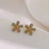 Brincos de Flor de Cinco Pétalas com Gotejamento de Óleo Novos 2025, Flores Doces, Brincos Elegantes, High-End, Brincos Elegantes e Modernos Atacado