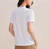 Camiseta Feminina com Costura Central, Primavera/Verão 2026, Algodão Mercerizado, Manga Curta, Gola Média, Versátil para Usar em Camadas ou Sozinha, Caimento Solto, Gola Meio Alta, Top com Gola Alta