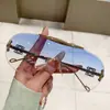 Nuevas Gafas de Sol Planas de Metal Marca Grande Estilo Sapo Estilo Europeo y Americano Estilo Celebridad de Internet Marco Oversize Gafas de Sol de Una Pieza