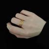 Venta al por mayor de fábrica tercera generación tres anillos alto sentido no se decolora K oro 18K anillo venta al por mayor titanio acero joya para mano