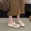 Meias Pantufas Femininas com Bico Fechado, Novo Modelo de Verão 2026, Para Uso Externo, Design Vazado Tecido em Malha, Aumento de Altura Oculto, Sandálias Estilo Birkenstock