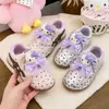 Zapatos Deportivos de Entrenamiento Bajos de Dibujos Animados KT Cat con Diseño de Puntos para Bebés Pequeños, Suela Suave, Zapatos Casuales Nuevos para Niños Pequeños Primavera/Otoño 2026