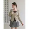 Camiseta de manga larga con botones y bloques de color estilo coreano para mujer, diseño fino de otoño con top plisado ajustado