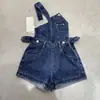 Mono de Mezclilla de Cintura Alta Reductor de Edad para Mujer Verano 2024 Nuevo Estilo Ajustado Adelgazante Diseño Holgado con Sentido Pierna Ancha Pantalones Cortos Calientes Moderno