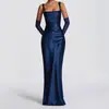 Vestido de Moda Femenina Europeo y Americano 2025 Sexy Ajustado Cruzado Nuevo Estilo Ceñidor de Cintura Espalda Descubierta Sin Mangas Sin Tirantes Color Sólido con Lazos