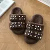 Chinelos fofos femininos de uma tira com strass para uso externo 2026, de sola grossa, forrados com fleece, quentes, estilosos, versáteis, chinelos de algodão estilo fada para uso doméstico