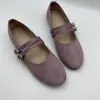2026 Primavera/Outono Novos Sapatos Mary Jane de Camurça Femininos Bico Redondo Sola Plana Tiras com Fivelas Duplas Retro Francês Versáteis Sapatos Individuais Atacado