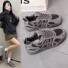 Zapatillas de entrenamiento alemanas de malla transpirable, nueva colección otoño 2026, zapatos casuales y versátiles para mujer, zapatillas deportivas cómodas para estudiantes y viajes