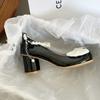 Sapatos de Laço com Pérolas para Meninas da Primavera e Verão 2025 Bico Redondo Salto Médio Boca Rasa com Cheongsam da Dinastia Han Sapatos Mary Jane Femininos