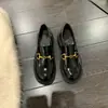 Zapatos de cuero estilo británico para mujer 2024 nuevos primavera y otoño mocasines sin cordones tacón plano zapatos de cuero